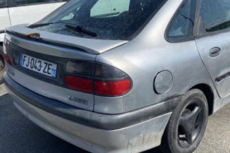 Bandeau de feu malle/hayon RENAULT LAGUNA 1