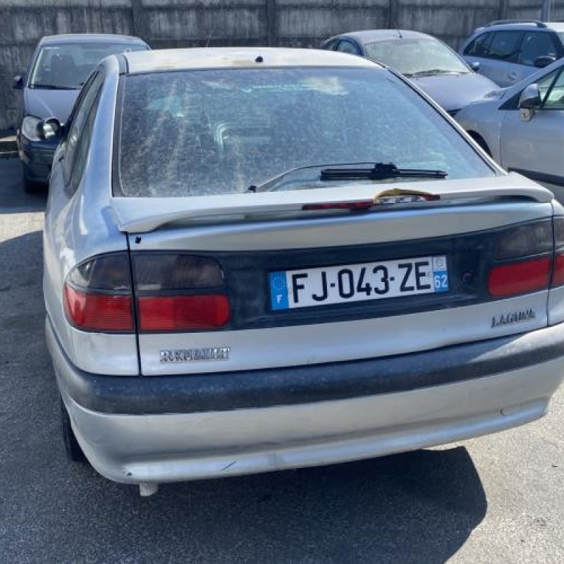 Bandeau de feu malle/hayon RENAULT LAGUNA 1 Photo n°14