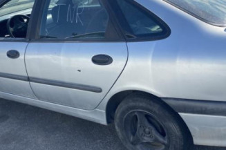 Bandeau de feu malle/hayon RENAULT LAGUNA 1