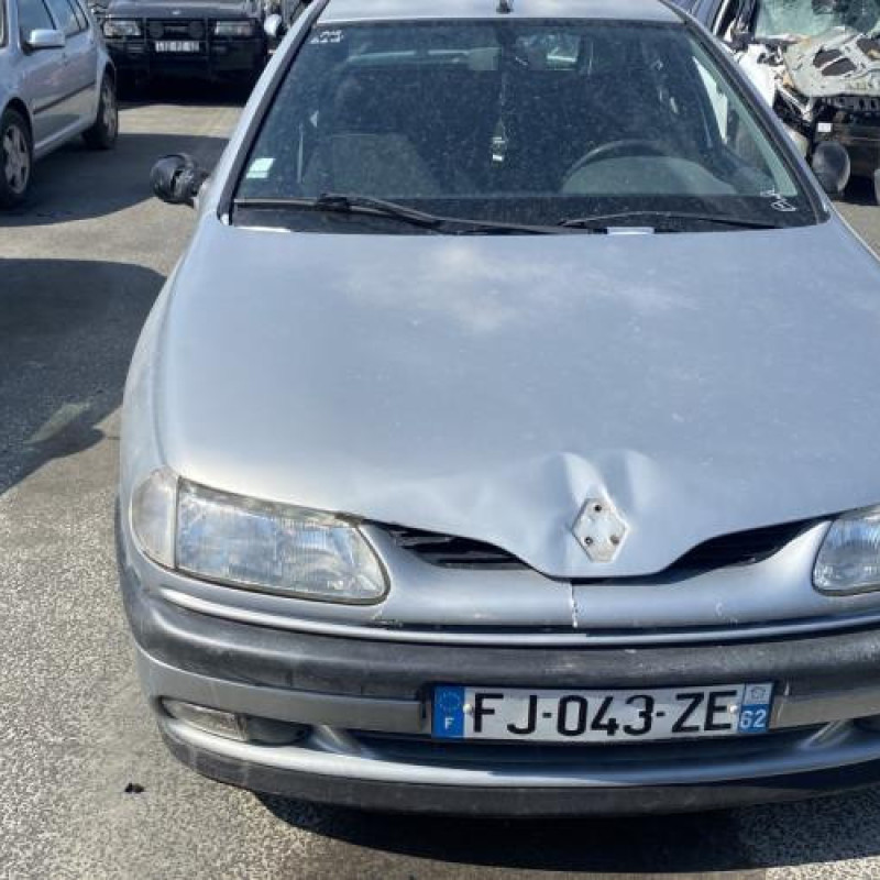 Bandeau de feu malle/hayon RENAULT LAGUNA 1 Photo n°17