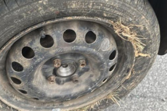 Pretensionneur de ceinture avant gauche PEUGEOT 107