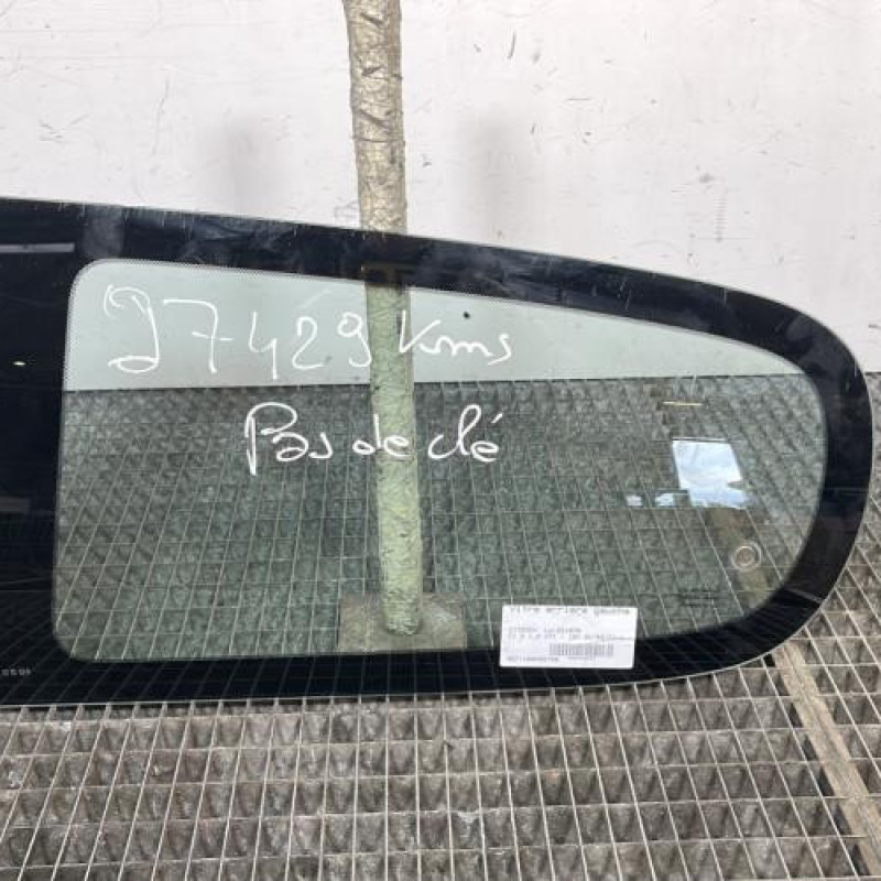 Vitre arriere gauche CITROEN C1 2 Photo n°2