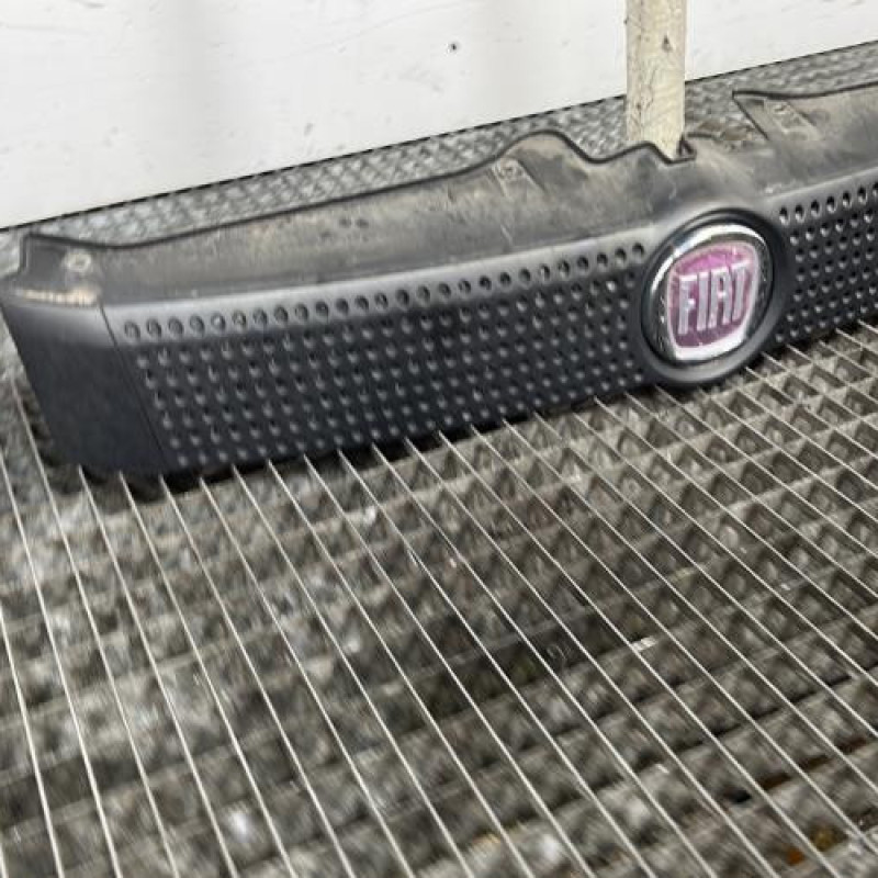 Calandre FIAT PANDA 2 Photo n°5