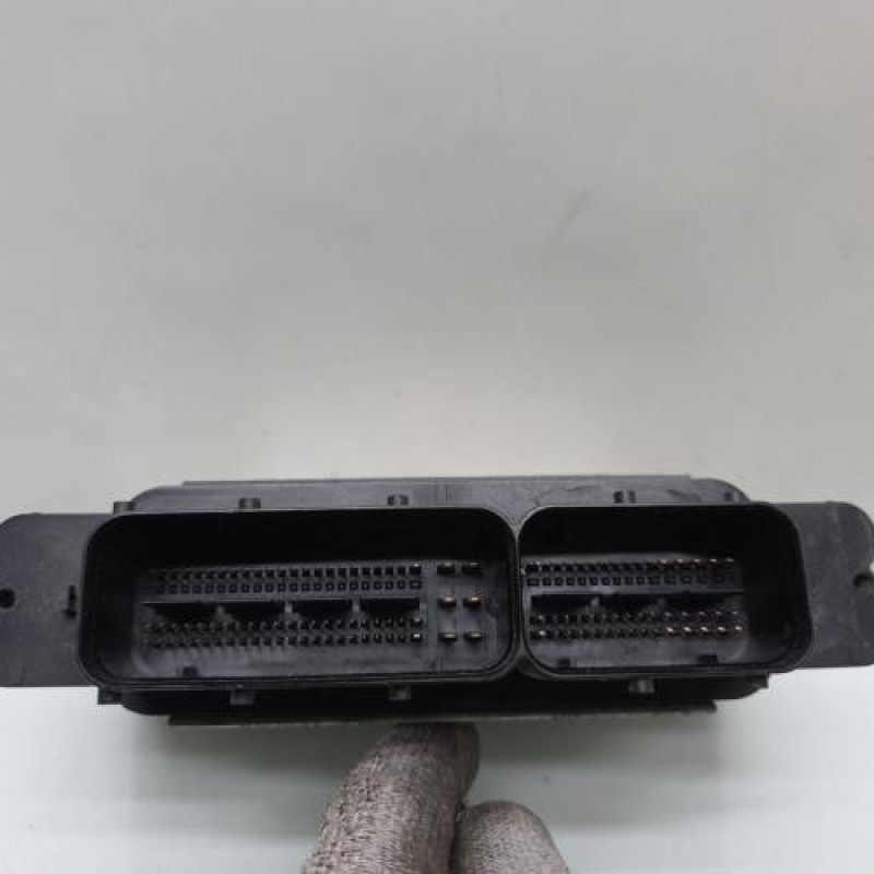 Calculateur moteur VOLKSWAGEN POLO 5 Photo n°3