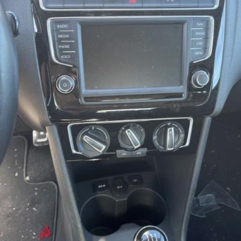 Calculateur moteur VOLKSWAGEN POLO 5 Photo n°4