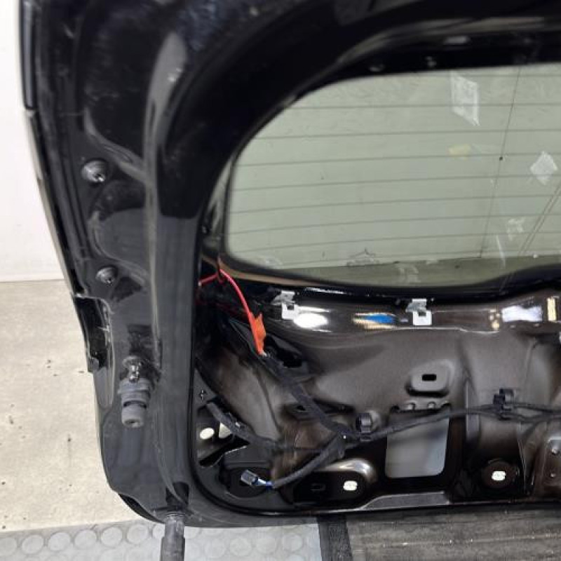 Malle/Hayon arriere RENAULT CLIO 5 Photo n°9