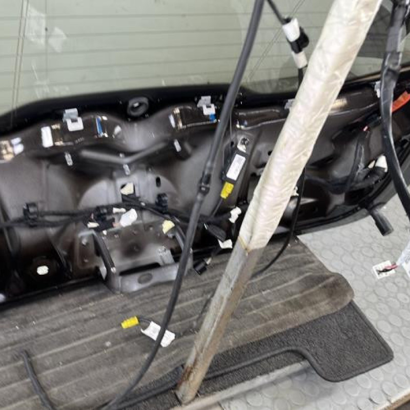 Malle/Hayon arriere RENAULT CLIO 5 Photo n°10