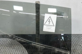 Vitre arriere droit RENAULT CLIO 5 Photo n°1