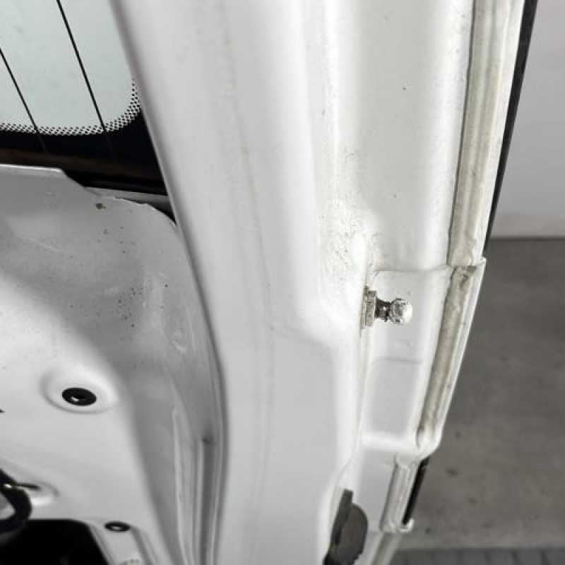 Malle/Hayon arriere FIAT QUBO Photo n°8