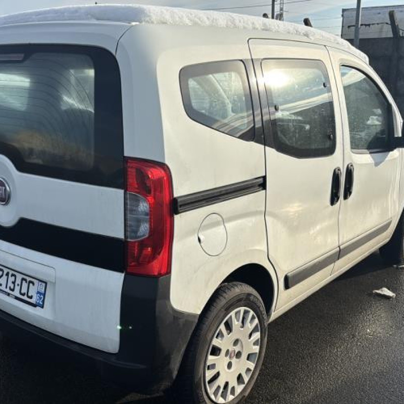 Pare choc arriere FIAT QUBO Photo n°9