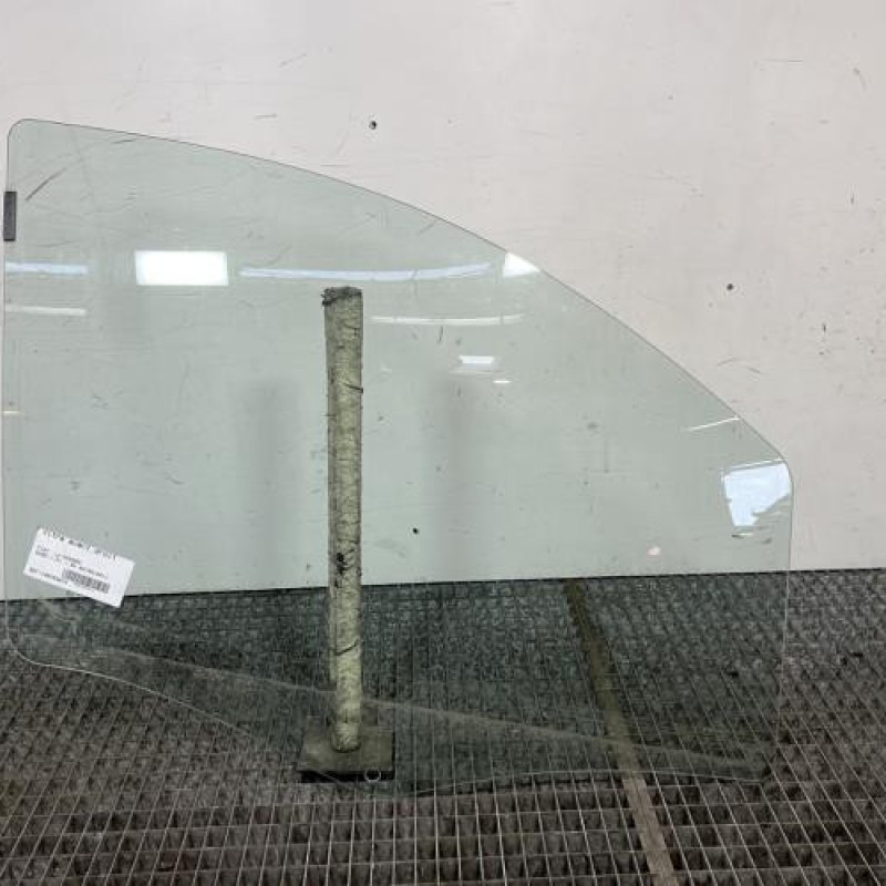 Vitre avant droit FIAT QUBO Photo n°1