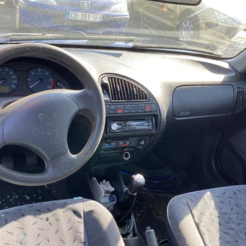 Porte avant droit CITROEN SAXO Photo n°20