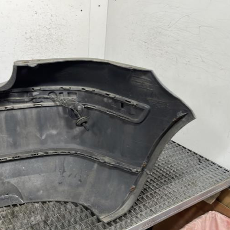 Pare choc arriere VOLKSWAGEN GOLF 4 Photo n°6