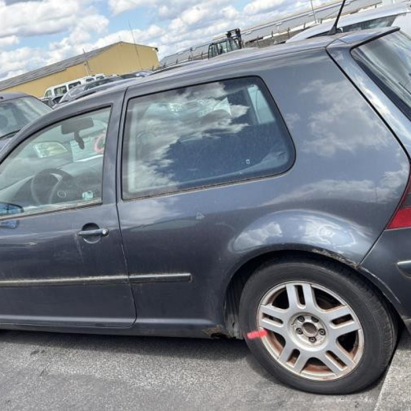 Pare choc avant VOLKSWAGEN GOLF 4 Photo n°12