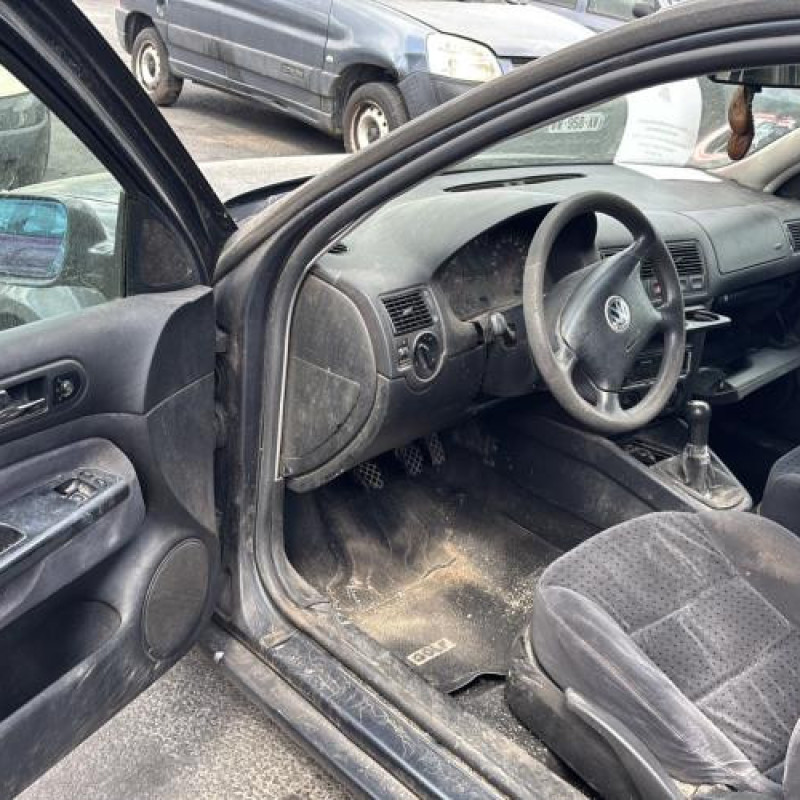 Pare choc avant VOLKSWAGEN GOLF 4 Photo n°15
