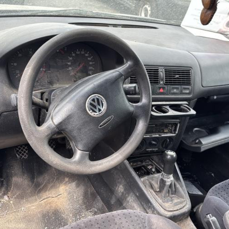 Pare choc avant VOLKSWAGEN GOLF 4 Photo n°18