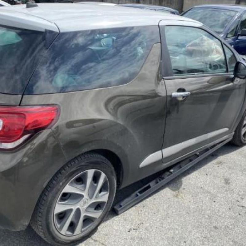 Pare choc arriere CITROEN DS3 Photo n°10