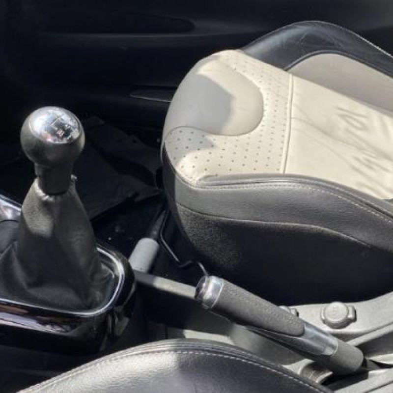 Pare choc arriere CITROEN DS3 Photo n°13