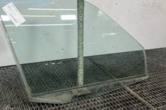 Vitre avant droit PEUGEOT 106