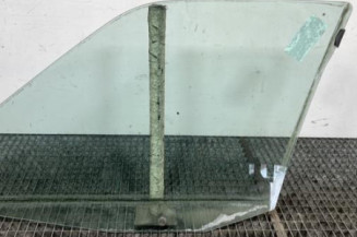 Vitre avant droit PEUGEOT 106