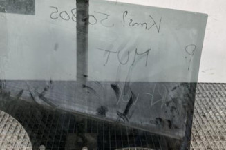 Vitre arriere gauche PEUGEOT 2008 2