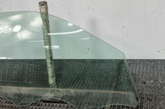 Vitre avant droit PEUGEOT 2008 2