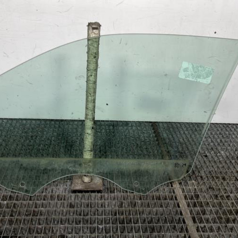 Vitre avant droit PEUGEOT 2008 2 Photo n°4