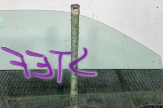 Vitre avant gauche PEUGEOT 2008 2