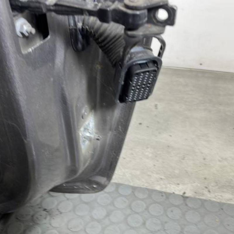Porte avant gauche RENAULT CLIO 4 Photo n°3