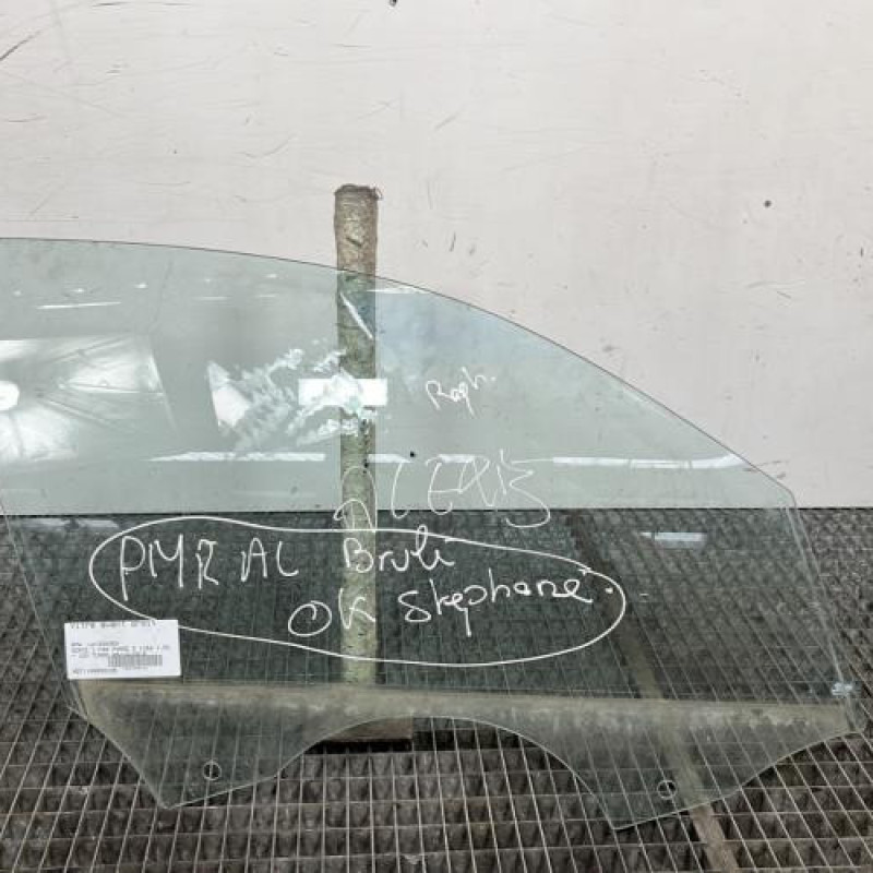 Vitre avant droit BMW SERIE 1 F20 Photo n°1