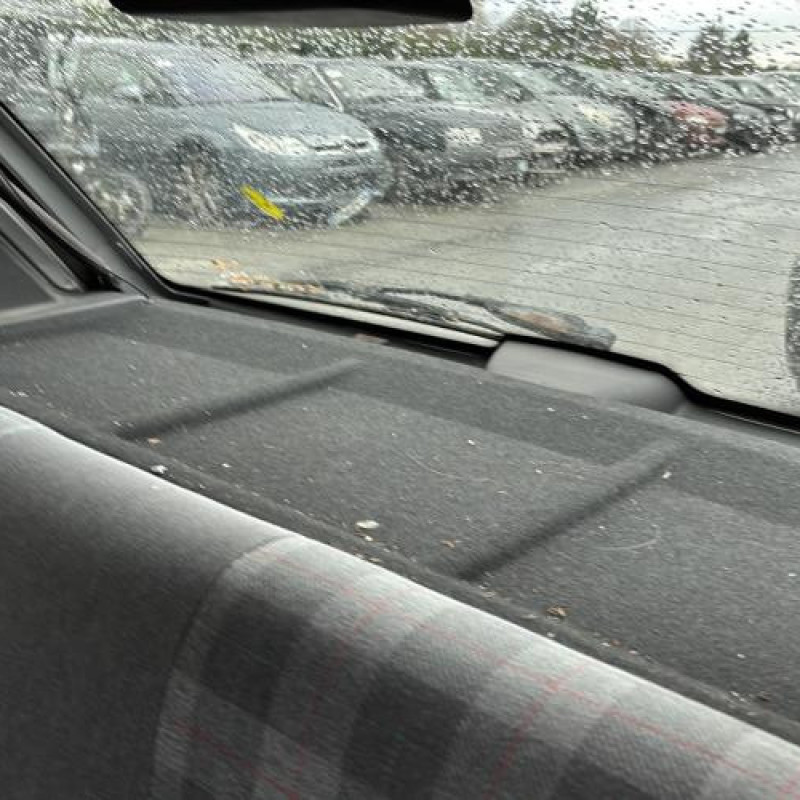 Vitre arriere droit PEUGEOT 106 Photo n°16