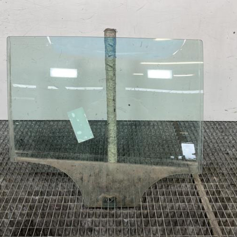 Vitre arriere droit SKODA FABIA 2 Photo n°3