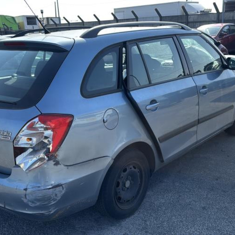 Vitre arriere droit SKODA FABIA 2 Photo n°6
