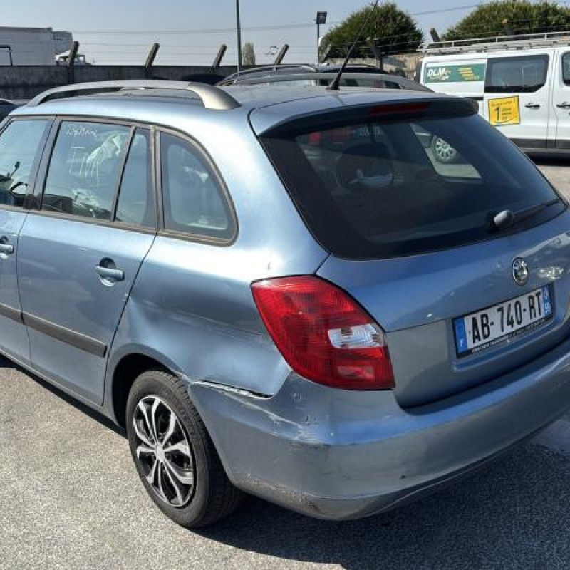Vitre arriere droit SKODA FABIA 2 Photo n°7