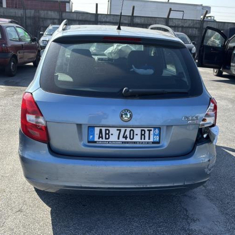 Vitre arriere droit SKODA FABIA 2 Photo n°8
