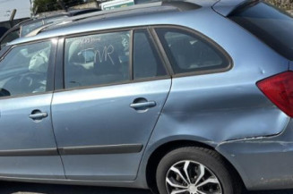 Vitre arriere droit SKODA FABIA 2