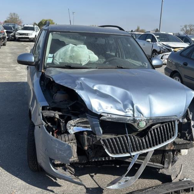 Vitre arriere droit SKODA FABIA 2 Photo n°12