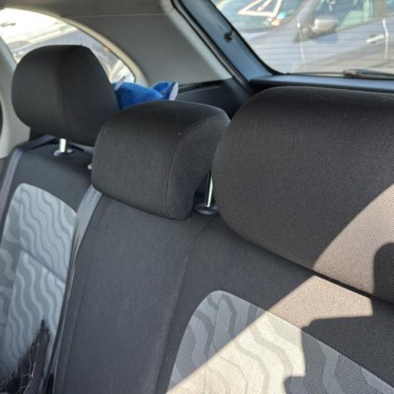 Vitre arriere droit SKODA FABIA 2 Photo n°14