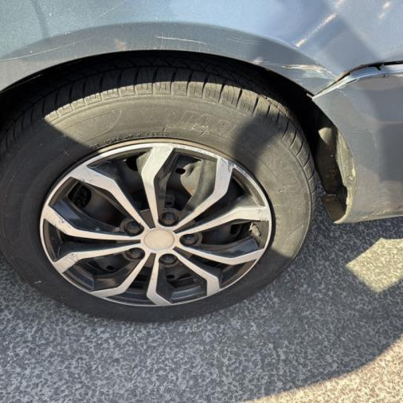 Vitre arriere droit SKODA FABIA 2 Photo n°17