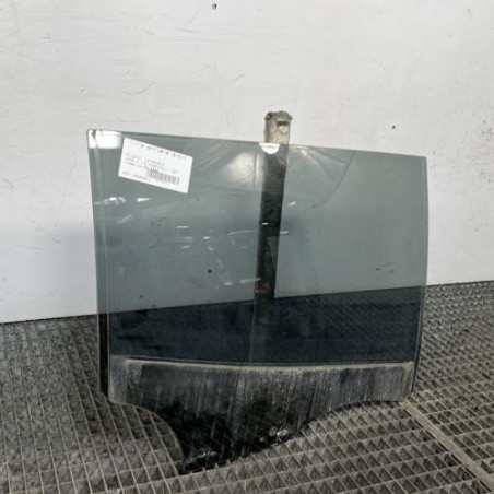 Vitre arriere droit PEUGEOT 2008 2
