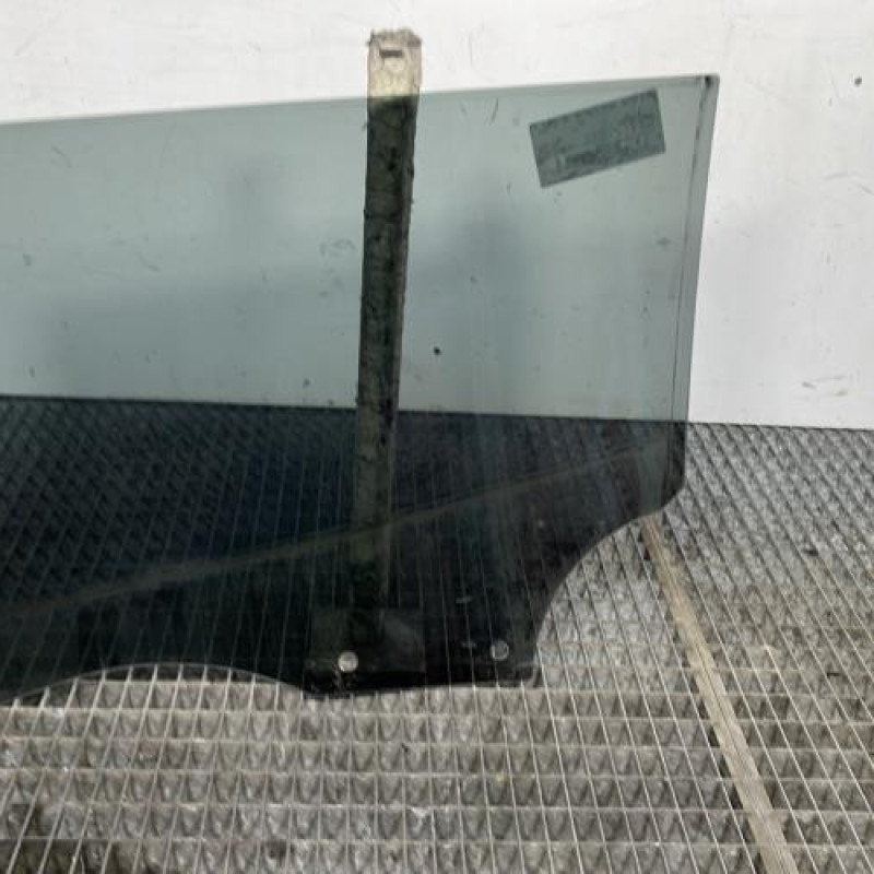 Vitre arriere droit PEUGEOT 2008 2 Photo n°4