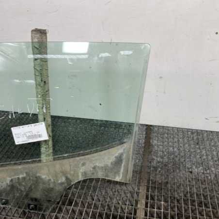 Vitre arriere gauche RENAULT CLIO 4
