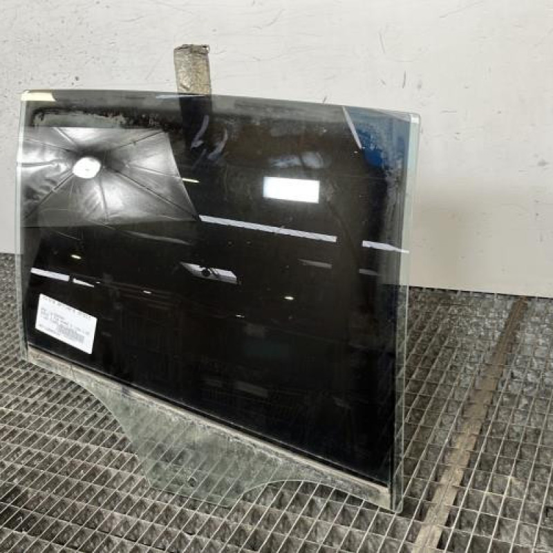 Vitre arriere droit BMW SERIE 1 F20 Photo n°2