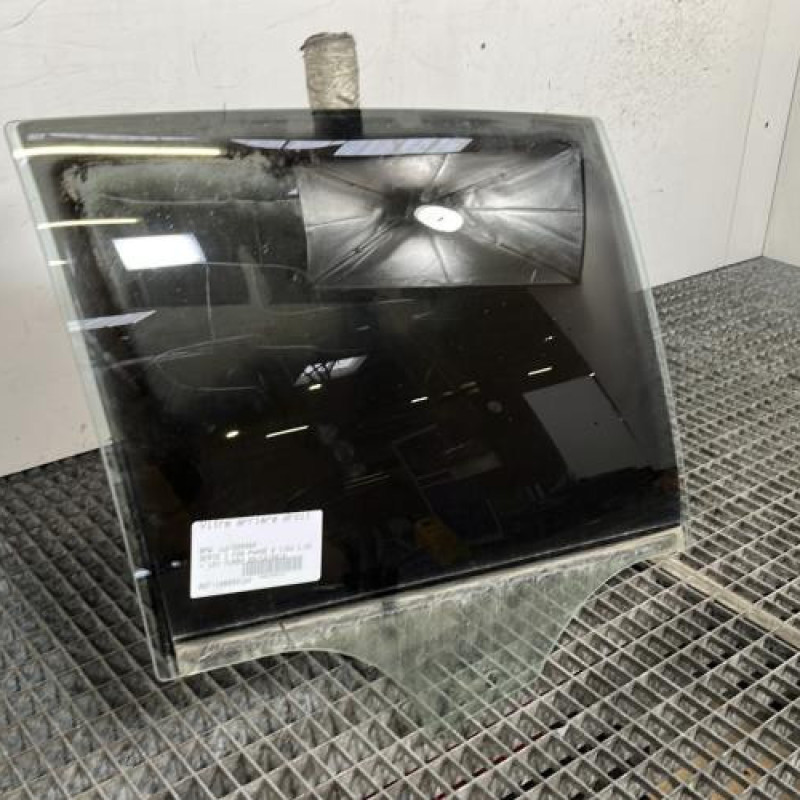 Vitre arriere droit BMW SERIE 1 F20 Photo n°3