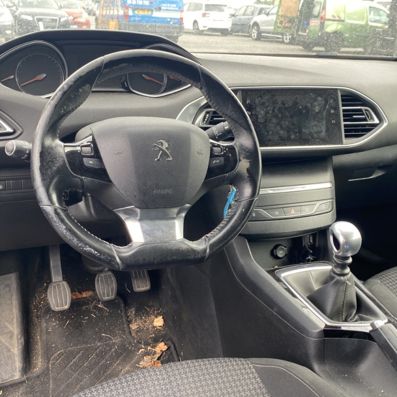 PEUGEOT 308 2 PHASE 2 1.5 BLUE HDI - 16V TURBO Photo n°15