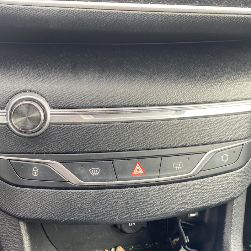 PEUGEOT 308 2 PHASE 2 1.5 BLUE HDI - 16V TURBO Photo n°17
