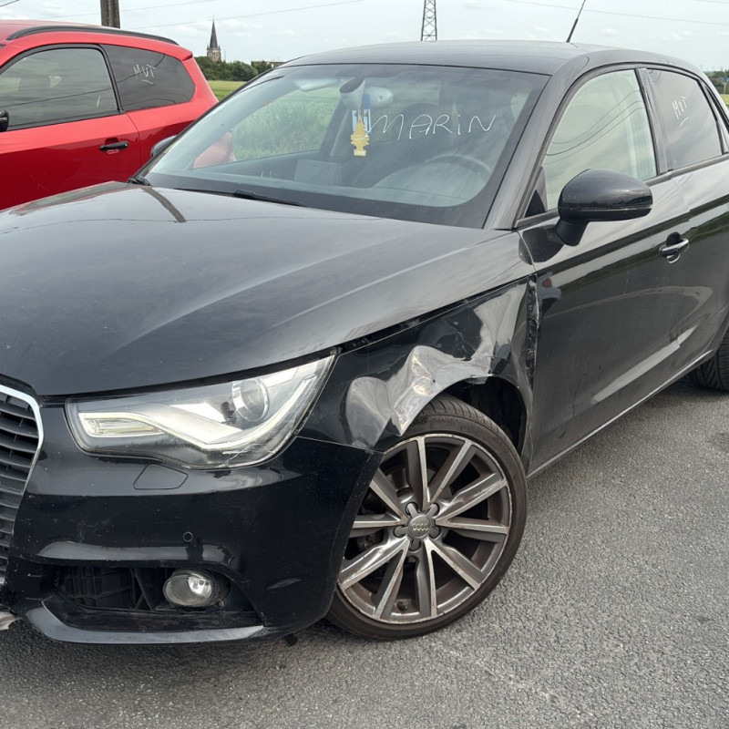 AUDI A1 1 SPORTBACK PHASE 1 1.6 TDI - 16V TURBO Photo n°11