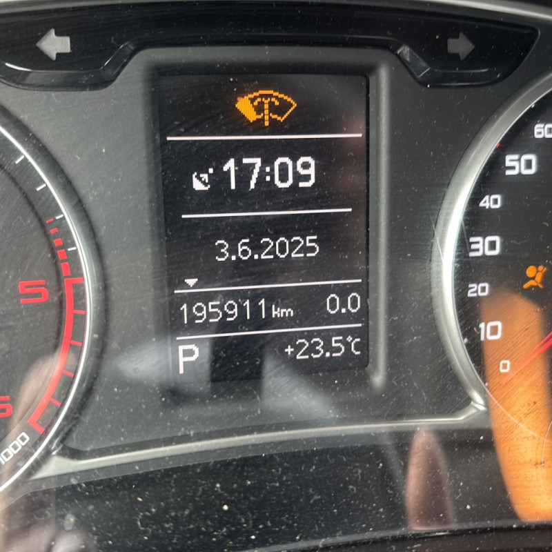 AUDI A1 1 SPORTBACK PHASE 1 1.6 TDI - 16V TURBO Photo n°29