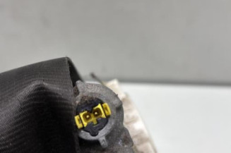 Pretensionneur de ceinture avant gauche FORD FIESTA 6