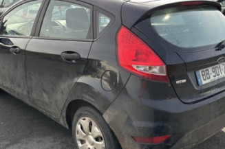 Pretensionneur de ceinture avant gauche FORD FIESTA 6